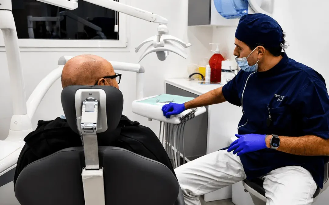 Visita odontoiatrica completa a Bologna: cosa comprende e perché può salvarti la vita